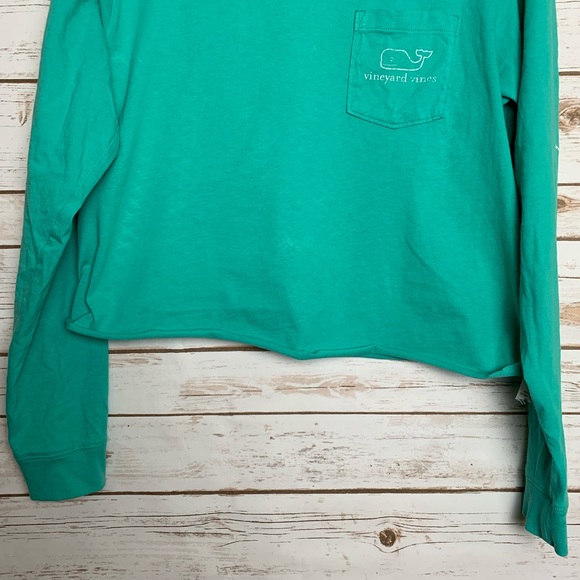 🌵3/$20 Vineyard vines cropped long sleeve T-shirt - Picture 3 of 8